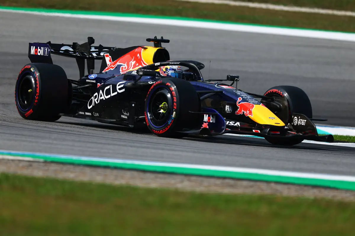 Max Verstappen tijdens de kwalificatie voor de Grand Prix van Bahrein in Maleisië