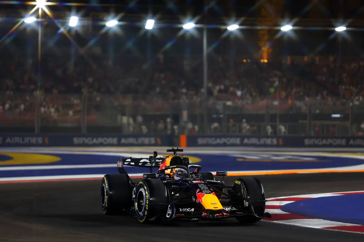 Max Verstappen tijdens de sprint kwalificatie in Singapore
