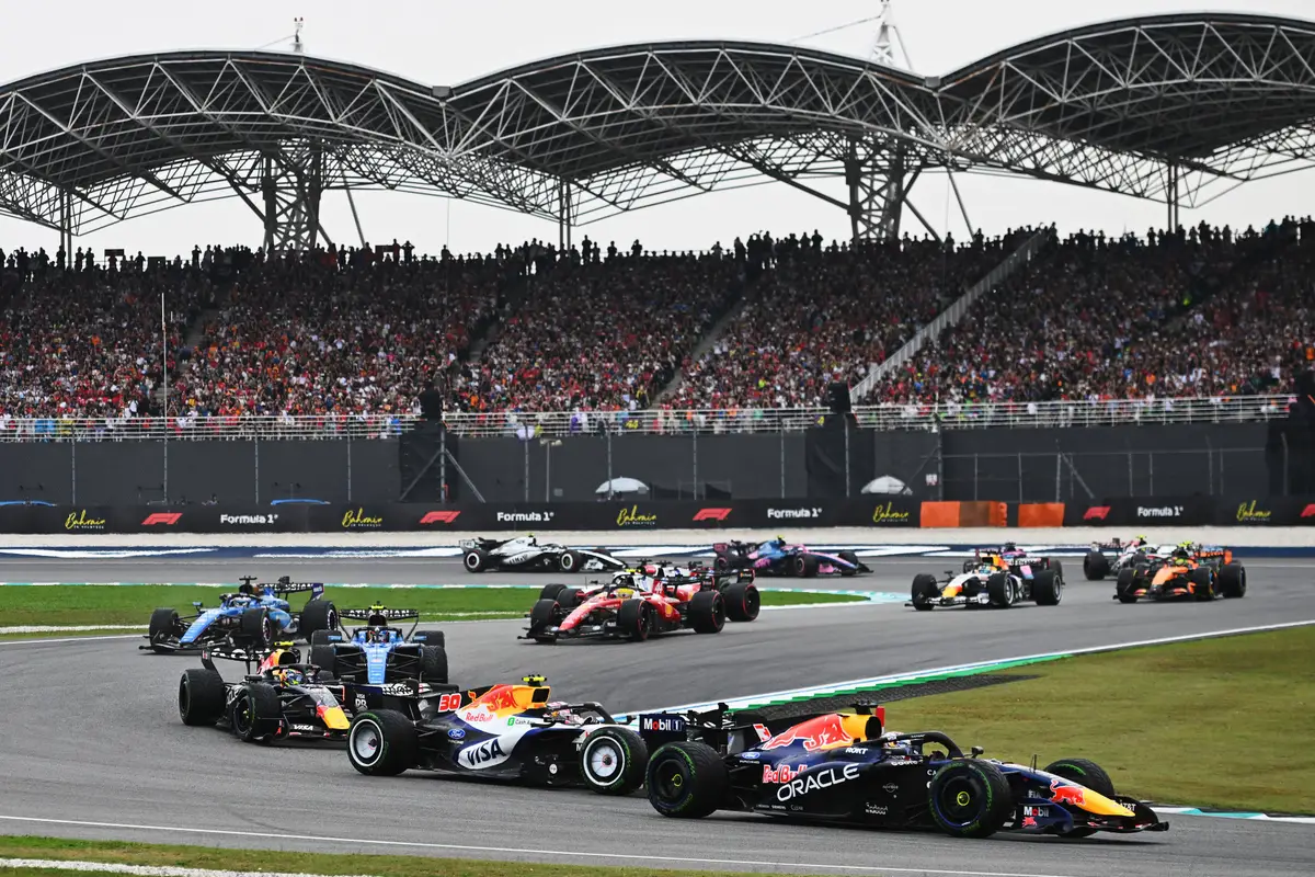 De start van de Formule 1-race in Maleisië