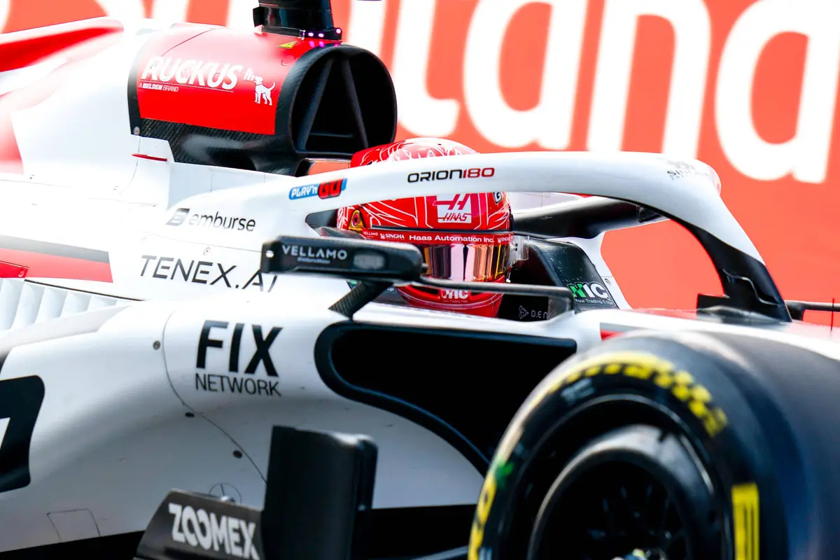 Haas-coureur Esteban Ocon is vervangen door zijn team