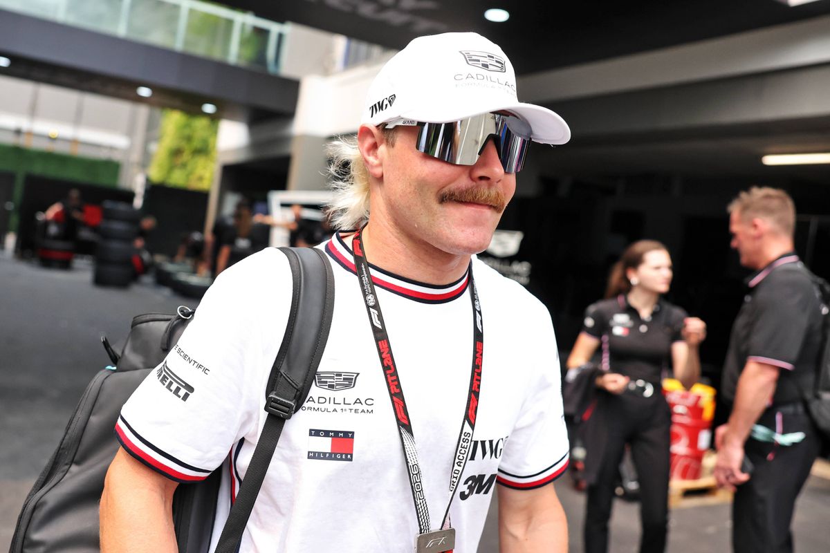 Bottas opens up on snake encounters and an eerie jungle night during epic Singapore bike ride