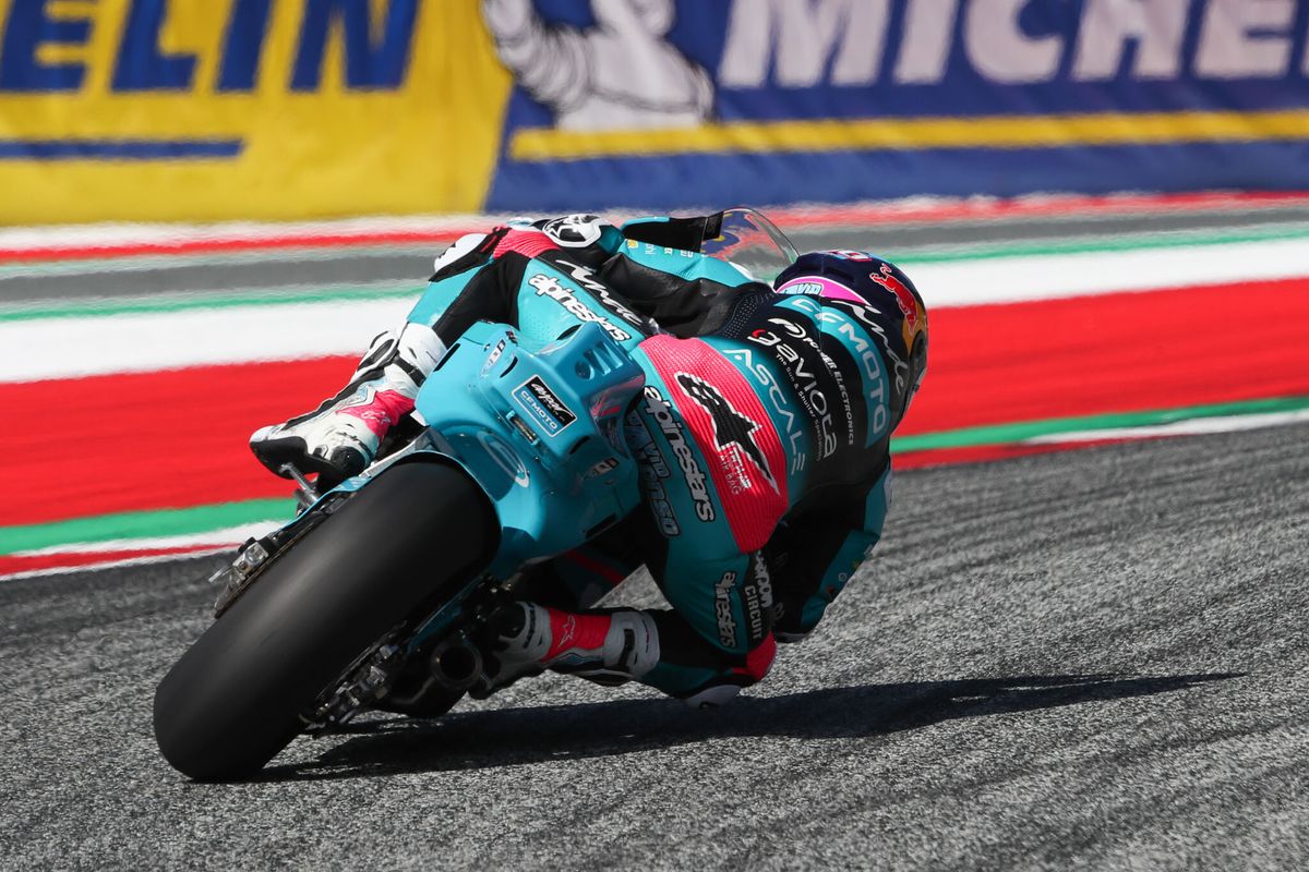 Moto2 Full Qualifying Results | Guevara puts pressure on championship leader
