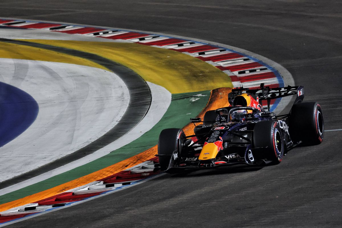 F1 LIVE | Follow here for the Singapore Grand Prix with Max Verstappen on pole!