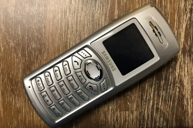 Experiment | Hoe overleef je een maand zonder smartphone?