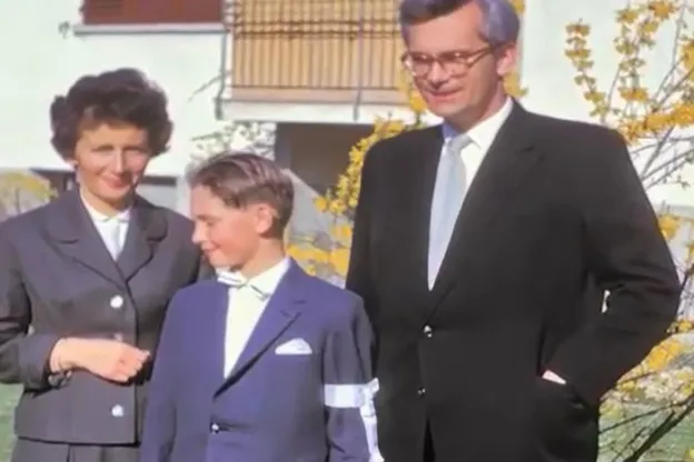 Zoon Alice Miller: 'Ben over de angst heen om mijn moeder te verraden'