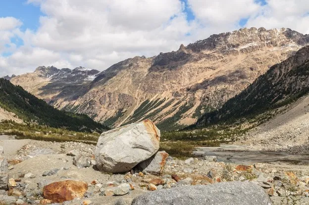 Alg zorgt voor versnelt smelten van ijs in Alpen