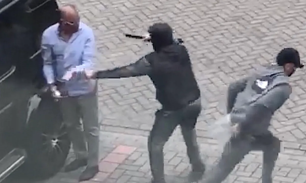 Beelden: brute overval op Rolex-drager in Purmerend