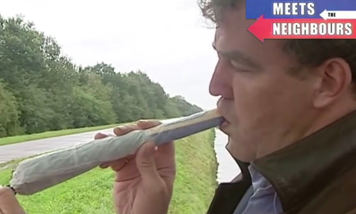 Jeremy Clarkson bezoekt Nederland en rookt dikke pretsigaret