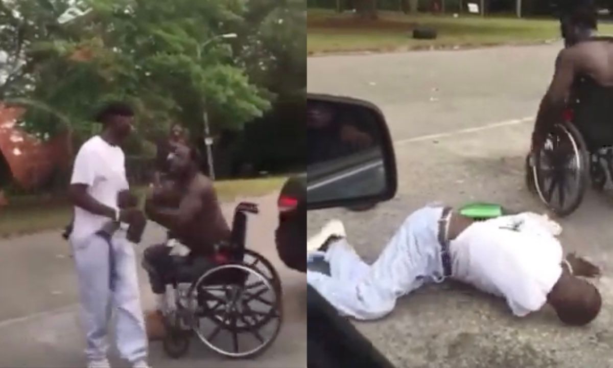 Man in rolstoel slaat makker knockout