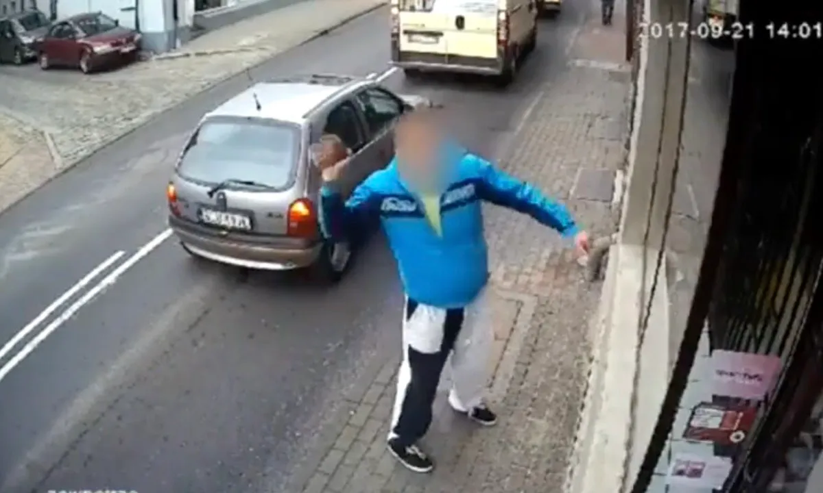 Man vernielt winkelruit, krijgt direct een portie karma voor z'n harses