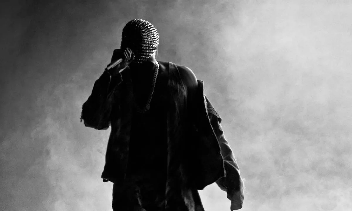 Kanye 'Ye' West na één dag weer verbannen van Twitter