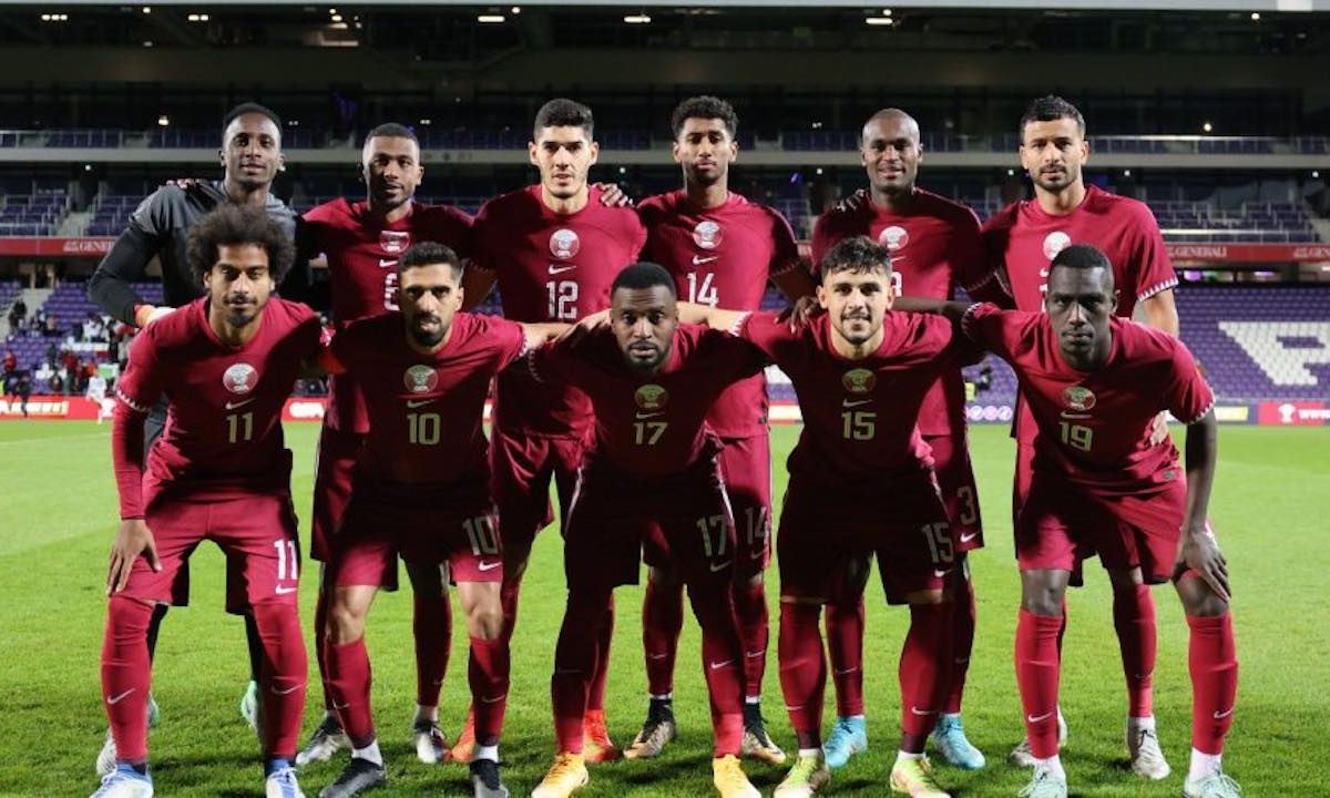 'Qatar gaat het WK openingsduel winnen, spelers Ecuador zijn omgekocht'