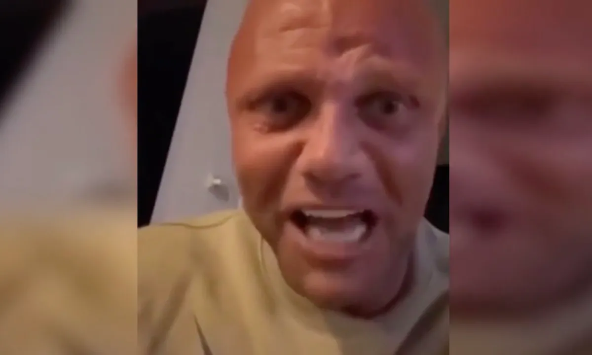 Tiran Alex Soze takelt zijn eigen zoon toe