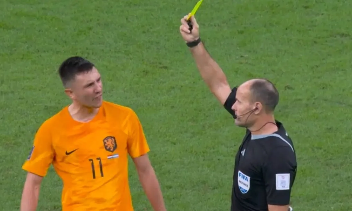 Scheidsrechter Antonio Mateu Lahoz weggestuurd van het WK!