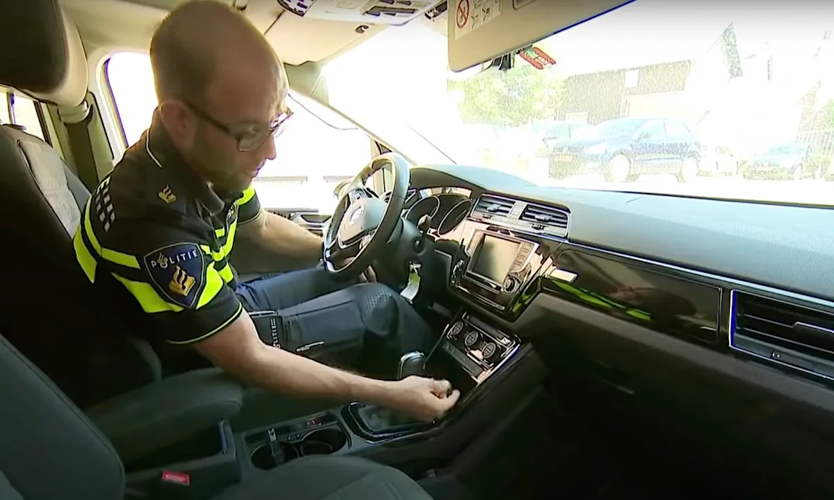Geheime vakjes in auto's worden illegaal: één jaar celstraf