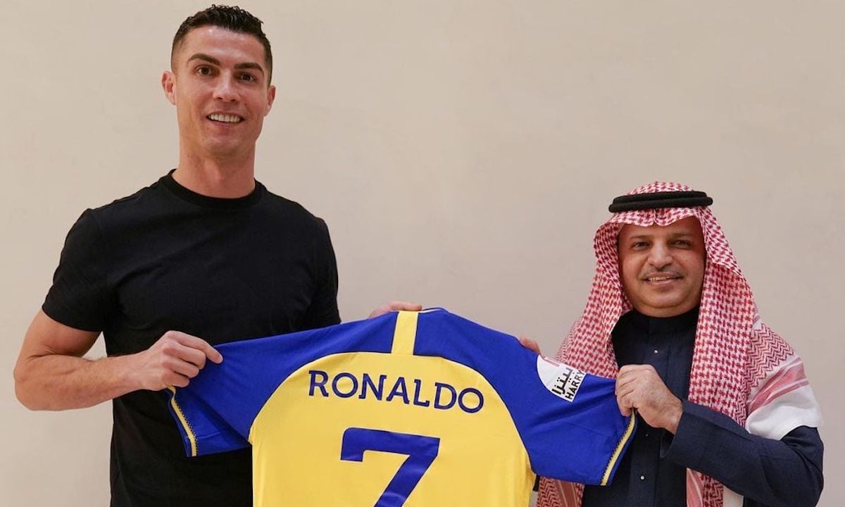 Cristiano Ronaldo wordt best betaalde sporter ooit na deal met club in Saoedi-Arabië