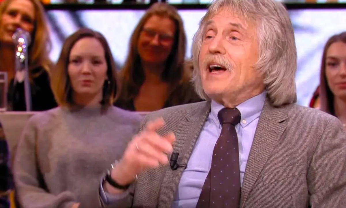 Johan Derksen doet bizarre suggestie: 'Hij moet de trainer van Ajax worden'
