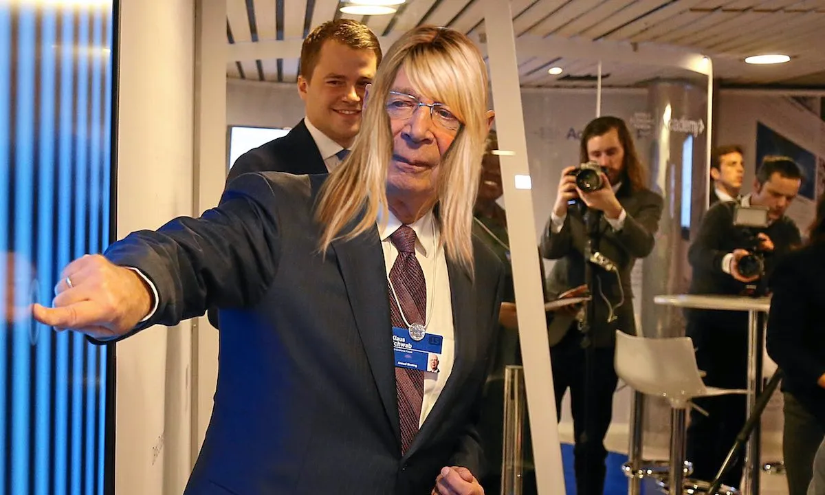 Hostessen World Economic Forum (WEF) moeten aan bizarre eisen voldoen