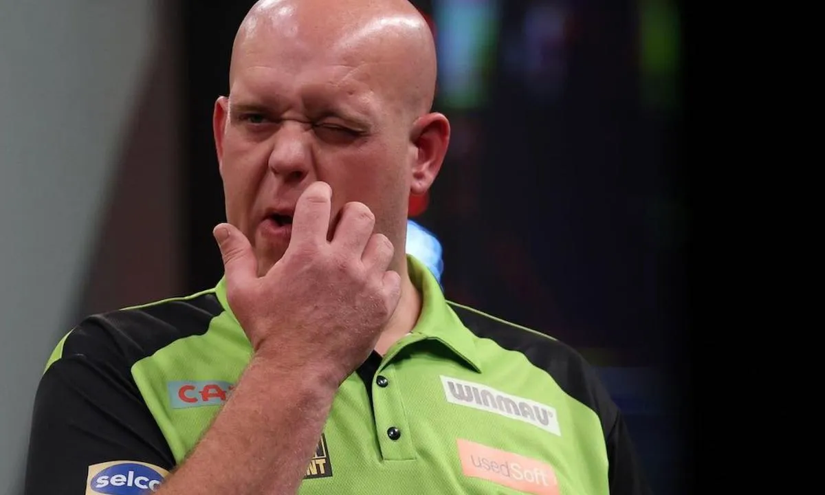 Michael van Gerwen brandt darter af: 'Het is een engnek!'