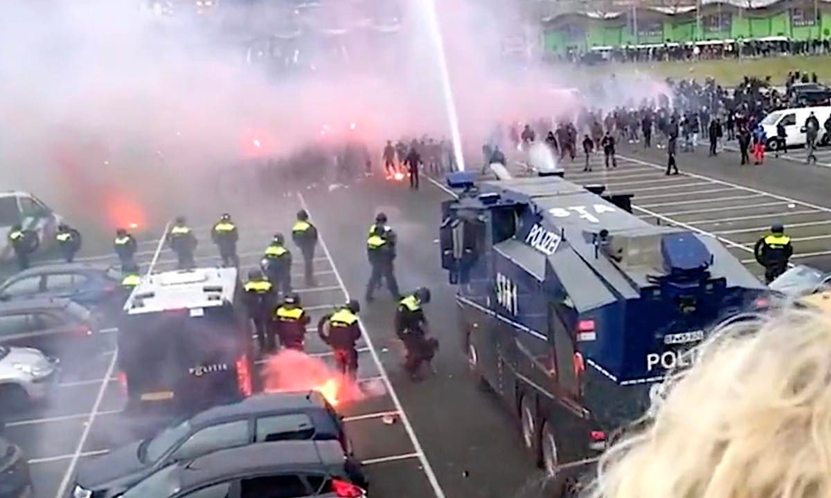 Duits waterkanon ingezet tegen Feyenoord-fans