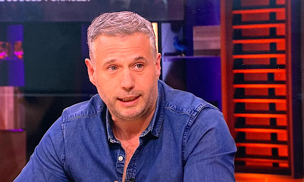 Tijl Beckand verschijnt op tv met enorme bult in nek, kijkers maken zich zorgen