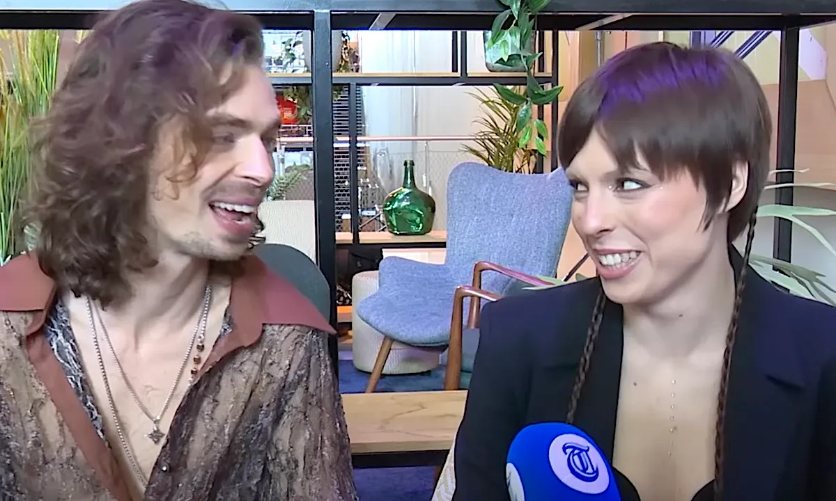 Nederlands Songfestival-duo zingt opnieuw loeiend vals, heel Nederland boos