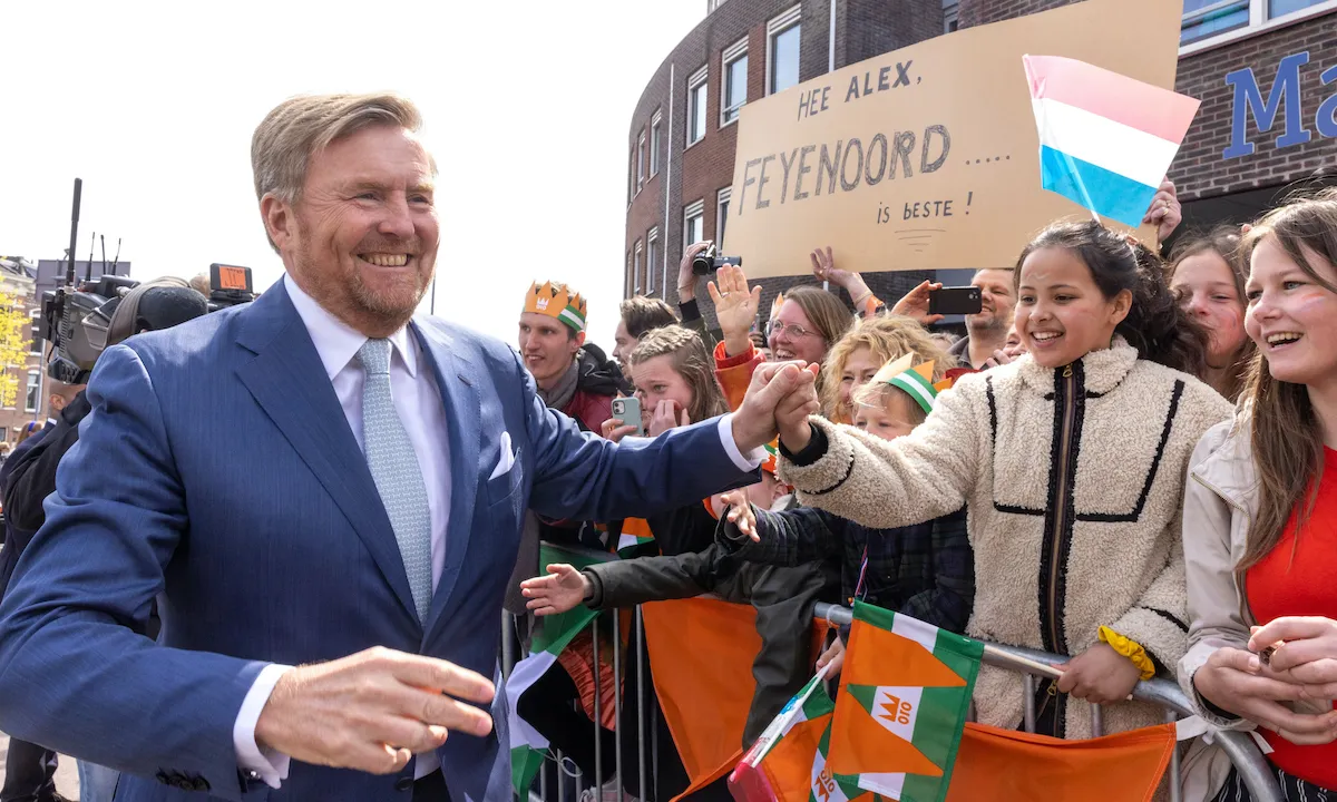 Ajacied Willem Alexander krijgt panna in Rotterdam