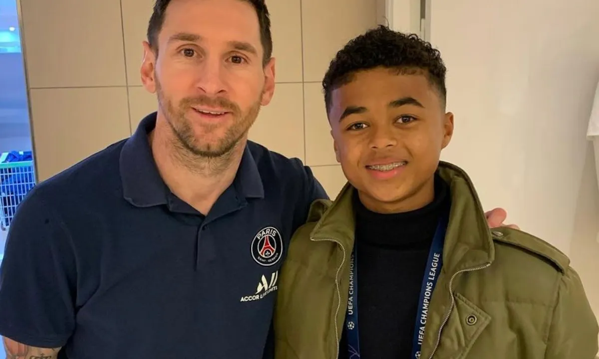 Zoon Patrick Kluivert opgenomen in het ziekenhuis