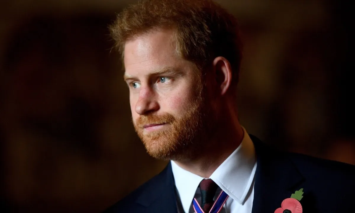 Man met camera probeert Prins Harry de dood in te jagen
