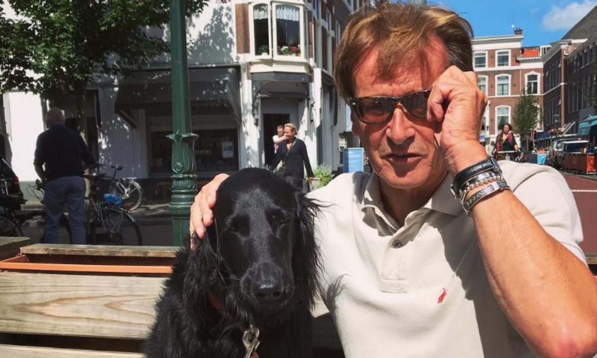 Frank van ''Paleis voor een prikkie'' deelt verdrietig nieuws over hond