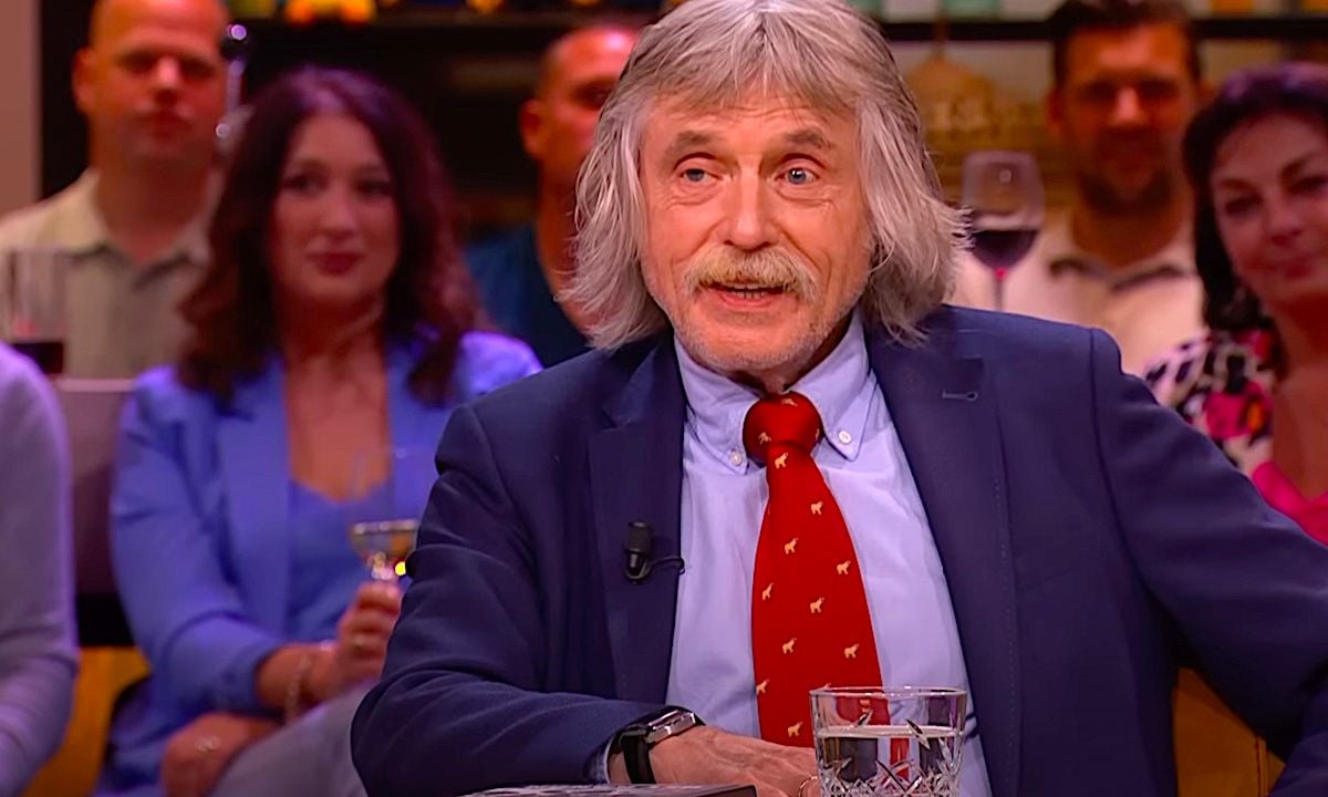 Johan Derksen pleit voor capuchonverbod en doet oproep aan de KNVB