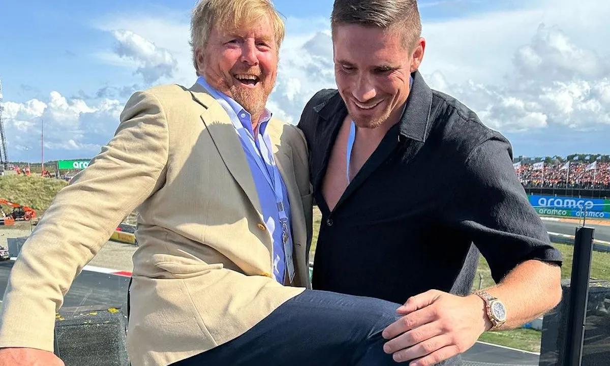 Rico Verhoeven krijgt royaal pak slaag van trouwe fan