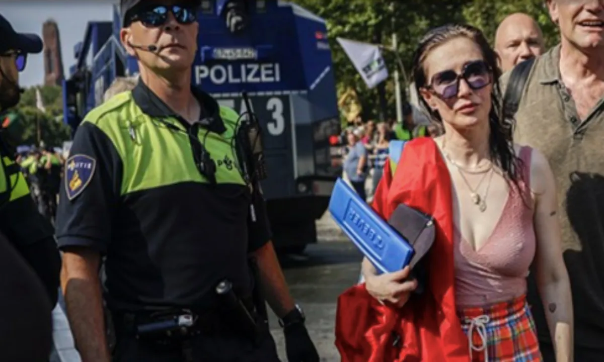 Carice van Houten weer aangehouden op de A12