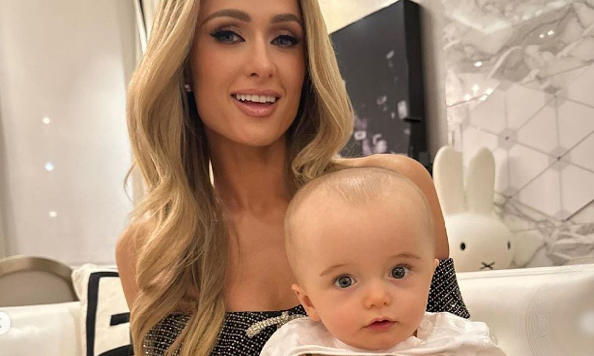 Zoon Paris Hilton belachelijk gemaakt om uiterlijk: 'Hoe is dat uit haar gekomen?'