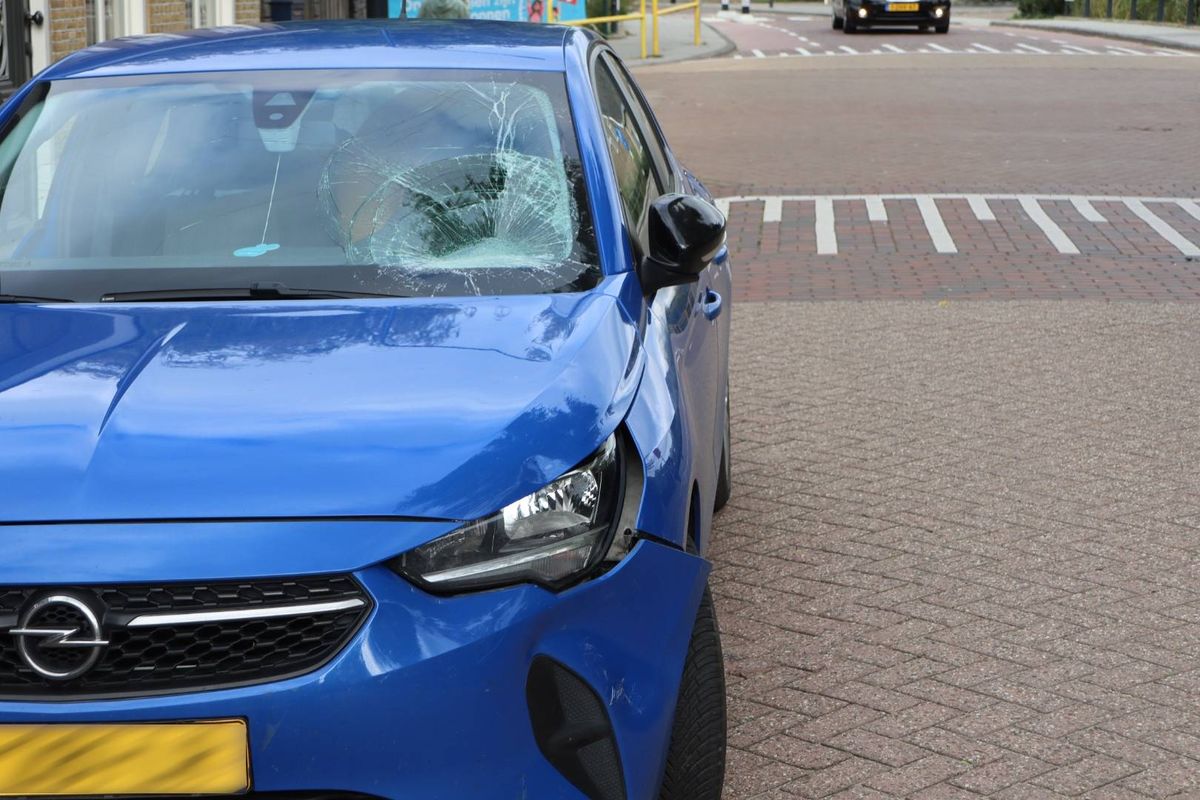 Jongen op fatbike ongedeerd na aanrijding met auto in Waspik