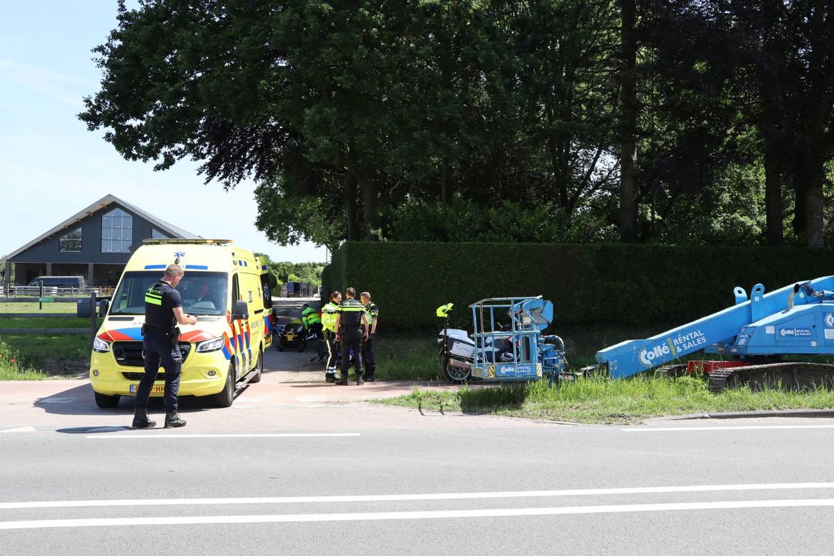 Politie onderzoekt ernstig ongeval tussen auto en scooter in Sprang-Capelle