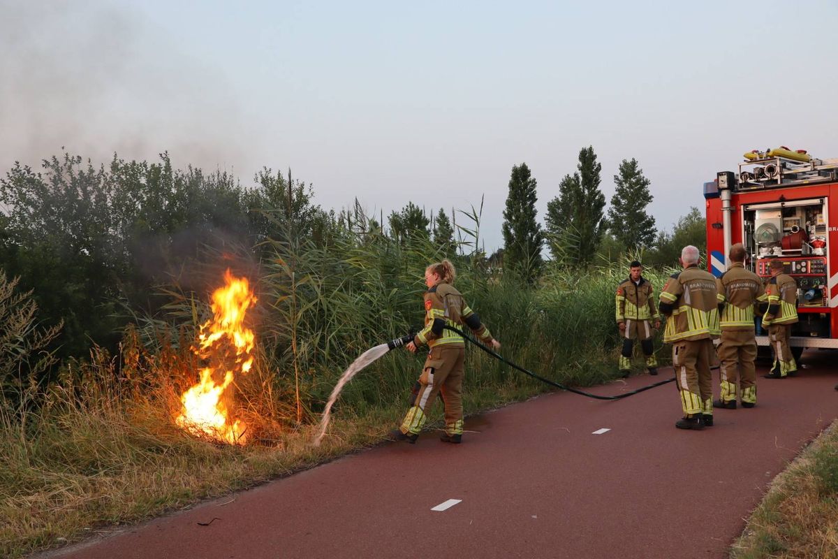 Brandend stuk plastic zorgt voor inzet brandweer in Sprang-Capelle