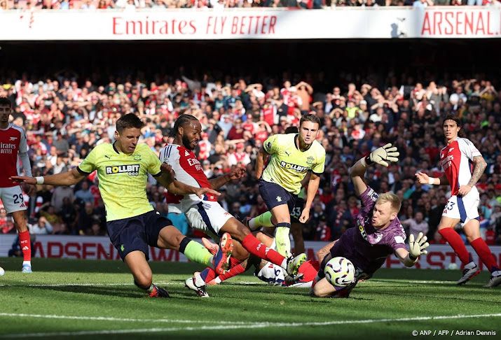 City en Arsenal blijven koploper Liverpool op 1 punt volgen