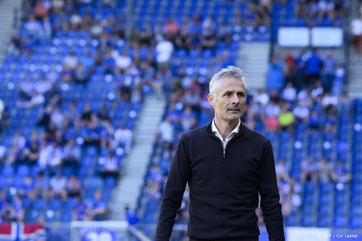 Dochters trainer Van Wonderen bevestigen baan bij Schalke