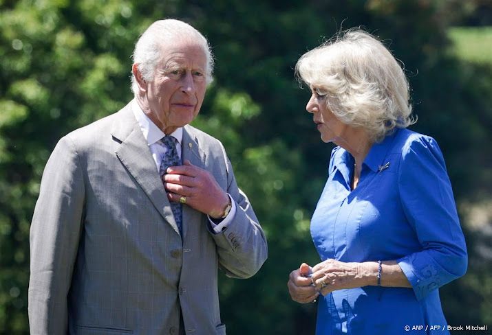 Charles en Camilla rouwen om overlijden Julius Chan