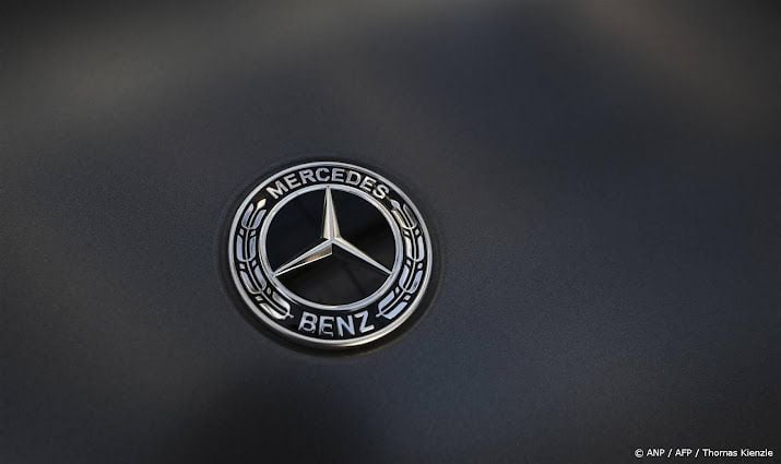 Mercedes-Benz waarschuwt voor winstdaling en snijdt in kosten