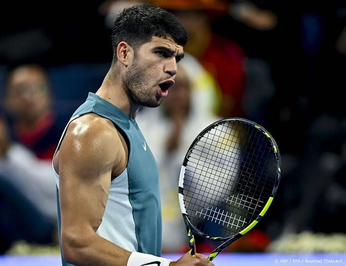 Alcaraz en Medvedev na kwartfinales klaar op tennistoernooi Doha