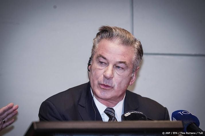 Alec Baldwin kampt met PTSS na fataal schietincident