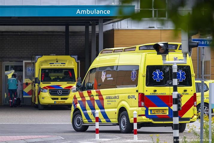 Ernstig ongeluk in Amstelveen tussen fietsers en kleine stadsauto.
