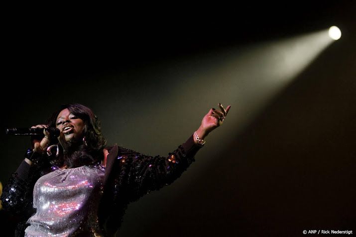 Soulzangeres Angie Stone omgekomen bij auto-ongeluk.