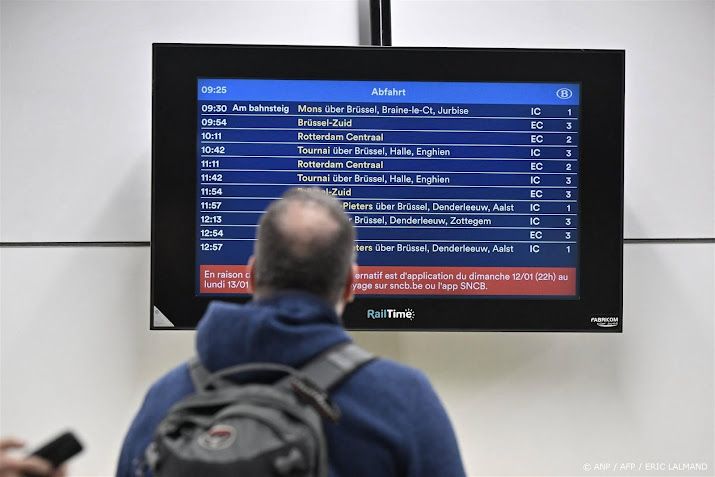 Helft Belgische intercity's valt maandag uit door staking