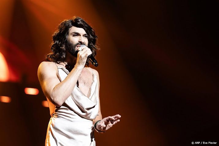 Conchita Wurst drukt Claude op het hart: ga niet feesten