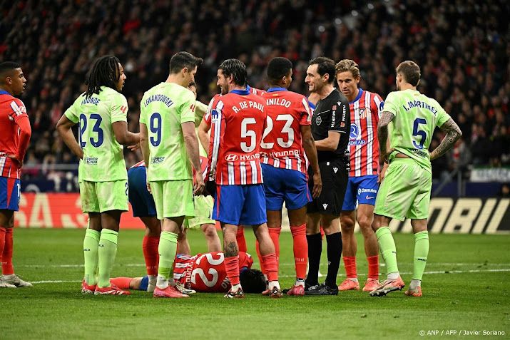 FC Barcelona slaat bij Atlético toe met vier treffers in slotfase