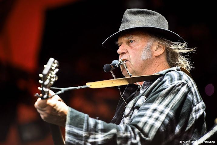 Neil Young stelt gratis optreden in Oekraïne uit