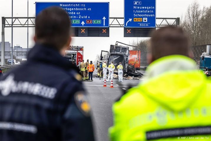 Twee rijstroken vrijgegeven op A2 bij Nieuwegein na ongeluk.